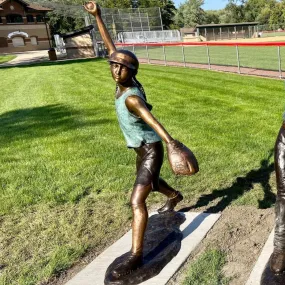 Fast Pitch Softball Statue